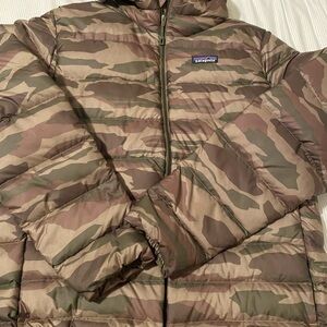 Patagonia Hi-Loft Down Hoody, Men’s M